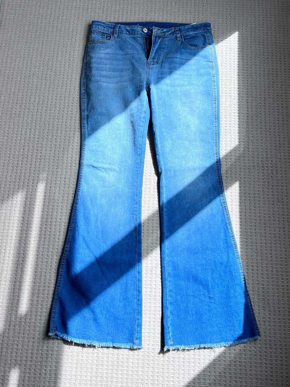 🌸3/$15🌸High-Rise Flared Women's Jeans - Blue